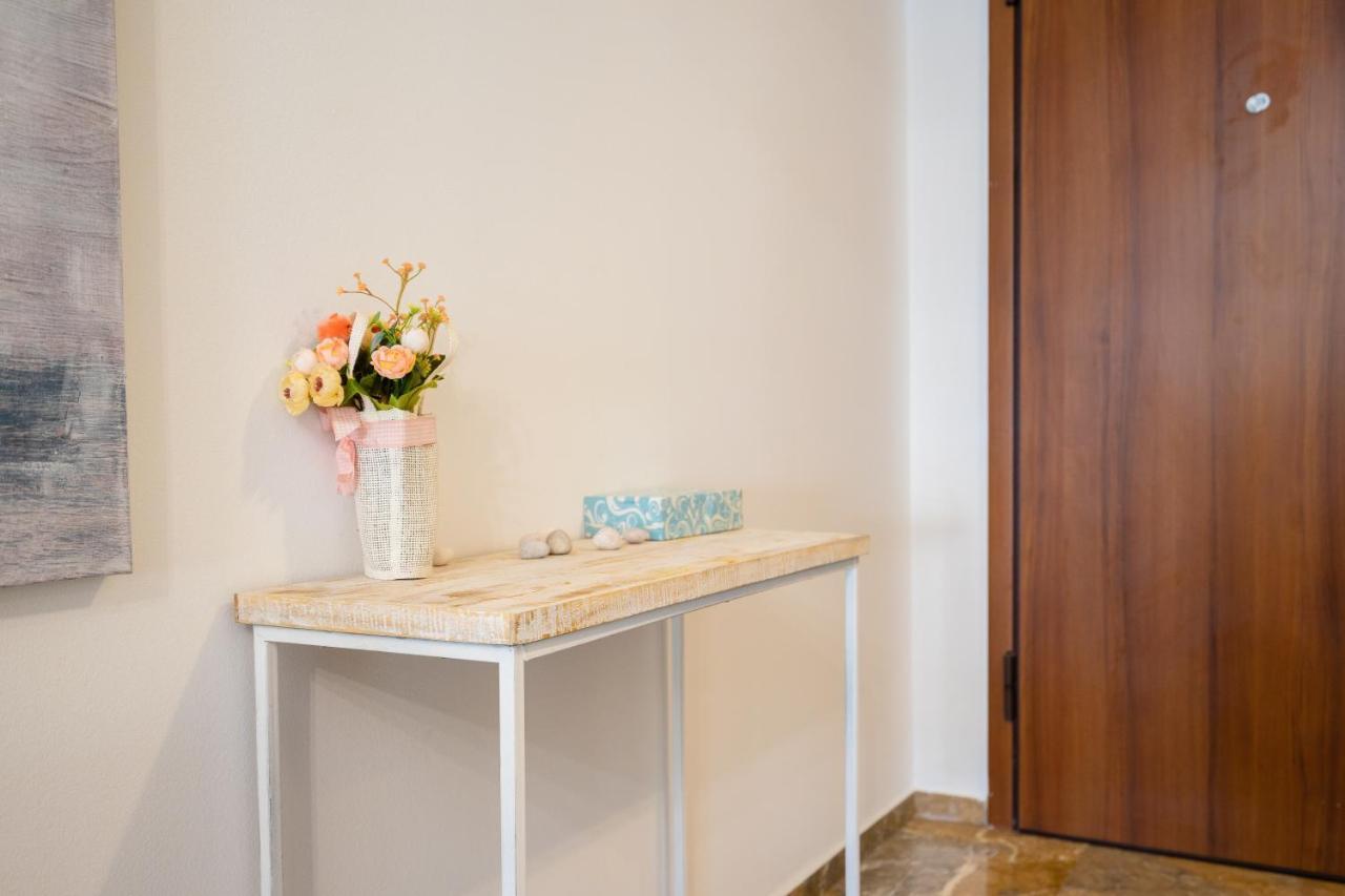 Unique Apartment In Glyfada Center Athens Exterior photo
